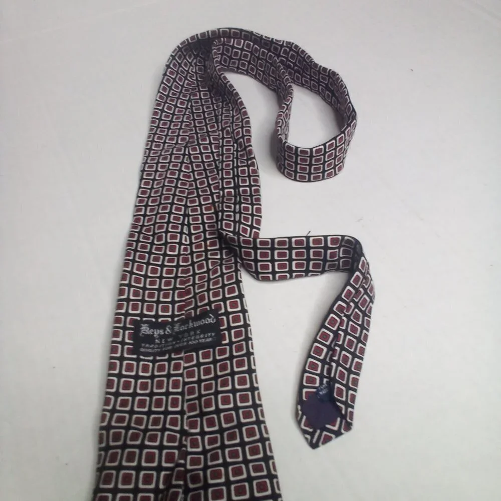 Reys & Rockwood Tie Necktie 100% Silk Black Red